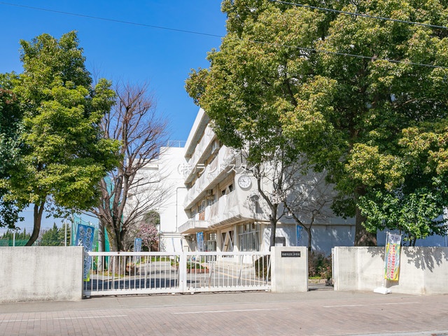 新座市立第二中学校：徒歩23分（1800ｍ）